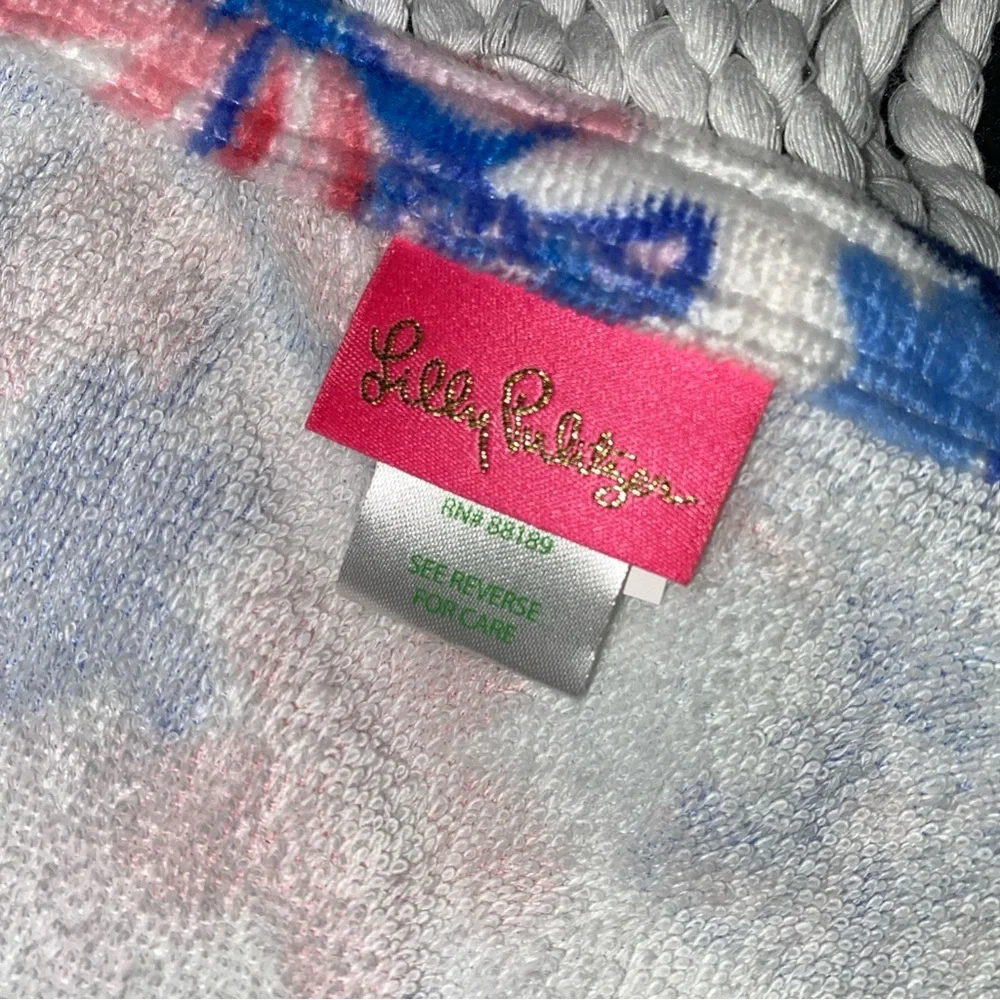 Lilly Pulitzer Beach Towel‎ in Resort White Multi Color Party Like A Lobstar